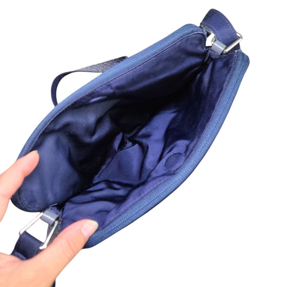 ❌️SOLD❌️ Vera Bradley Hipster Crossbody Bag - Classic Navy - Picture 8 of 12